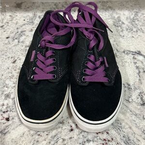 Black and Purple Women's Vans Sneakers Size 8.5 W